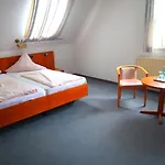 Pension Zur Harburg Szálloda Uslar