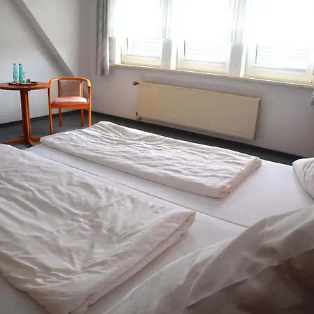 祖尔哈伯格宾馆 3*