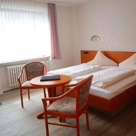 Pension Zur Harburg 3*