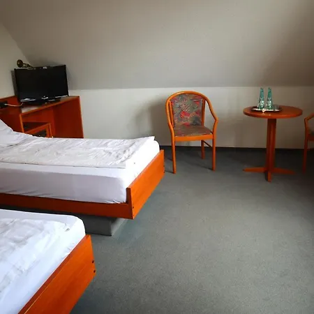 祖尔哈伯格宾馆 乌斯拉尔