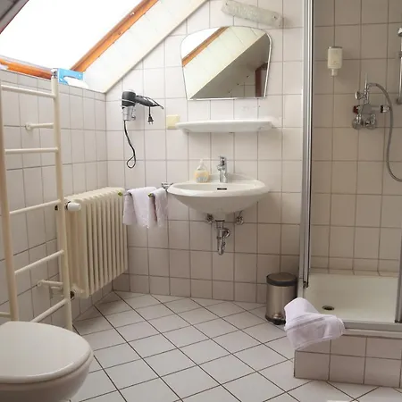 Otel Pension Zur Harburg