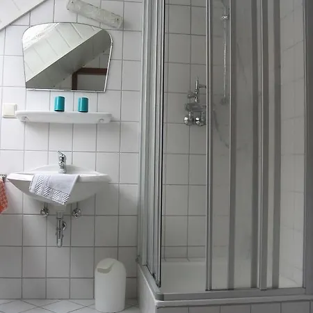 Pension Zur Harburg Otel 3*