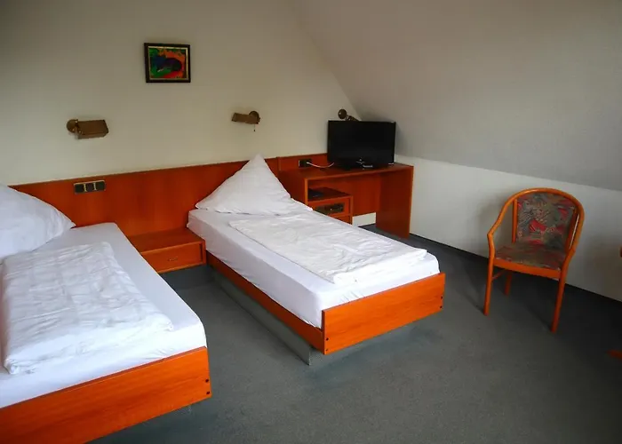 Otel Pension Zur Harburg 3*