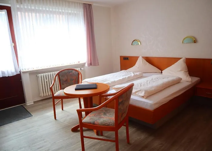 Pension Zur Harburg 3*