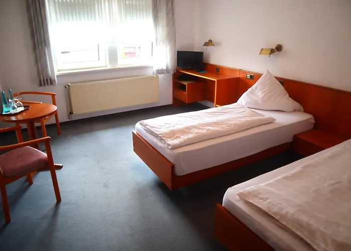 Otel Pension Zur Harburg 3*