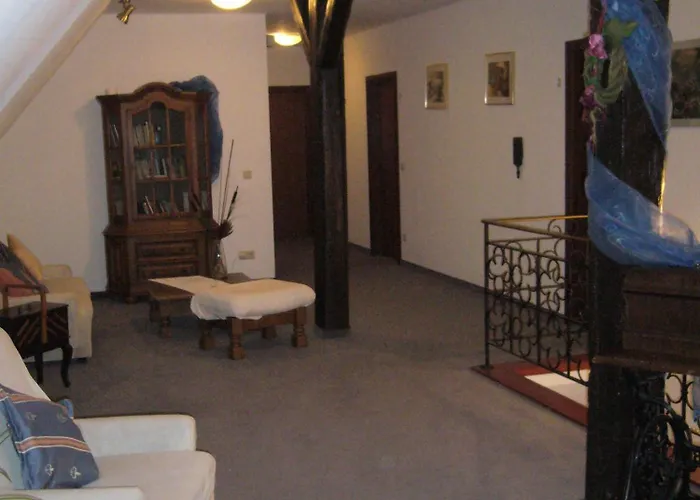 Otel Pension Zur Harburg 3*