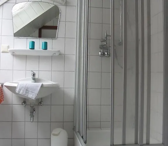 Pension Zur Harburg Otel 3*